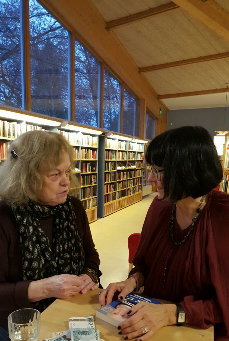 Aase Fridegård Penayo samtalar med Anneli Jordahl.